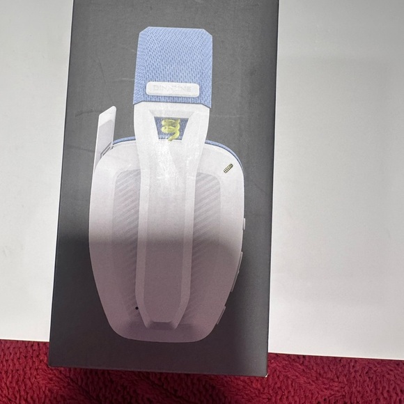 Wireless Gaming Headset - Blue and White - Picture 4 of 5